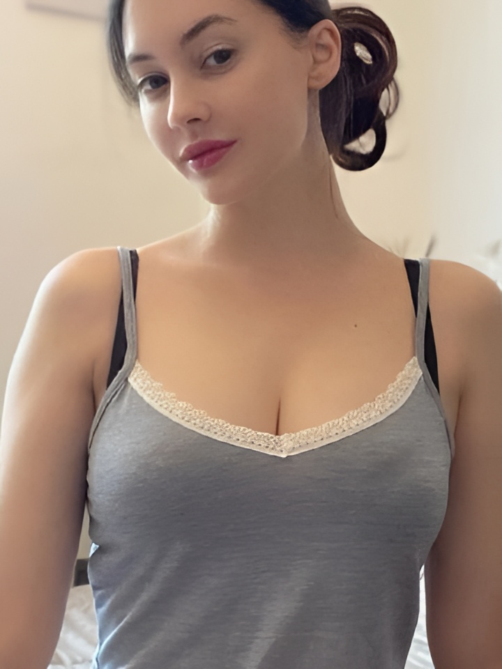 Эсмеральда привлекальеная девушка из Обнинска цена от 10000 руб