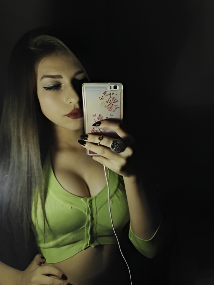 Индивидуалка Юхима, доступна для личного знакомства от 10000 руб